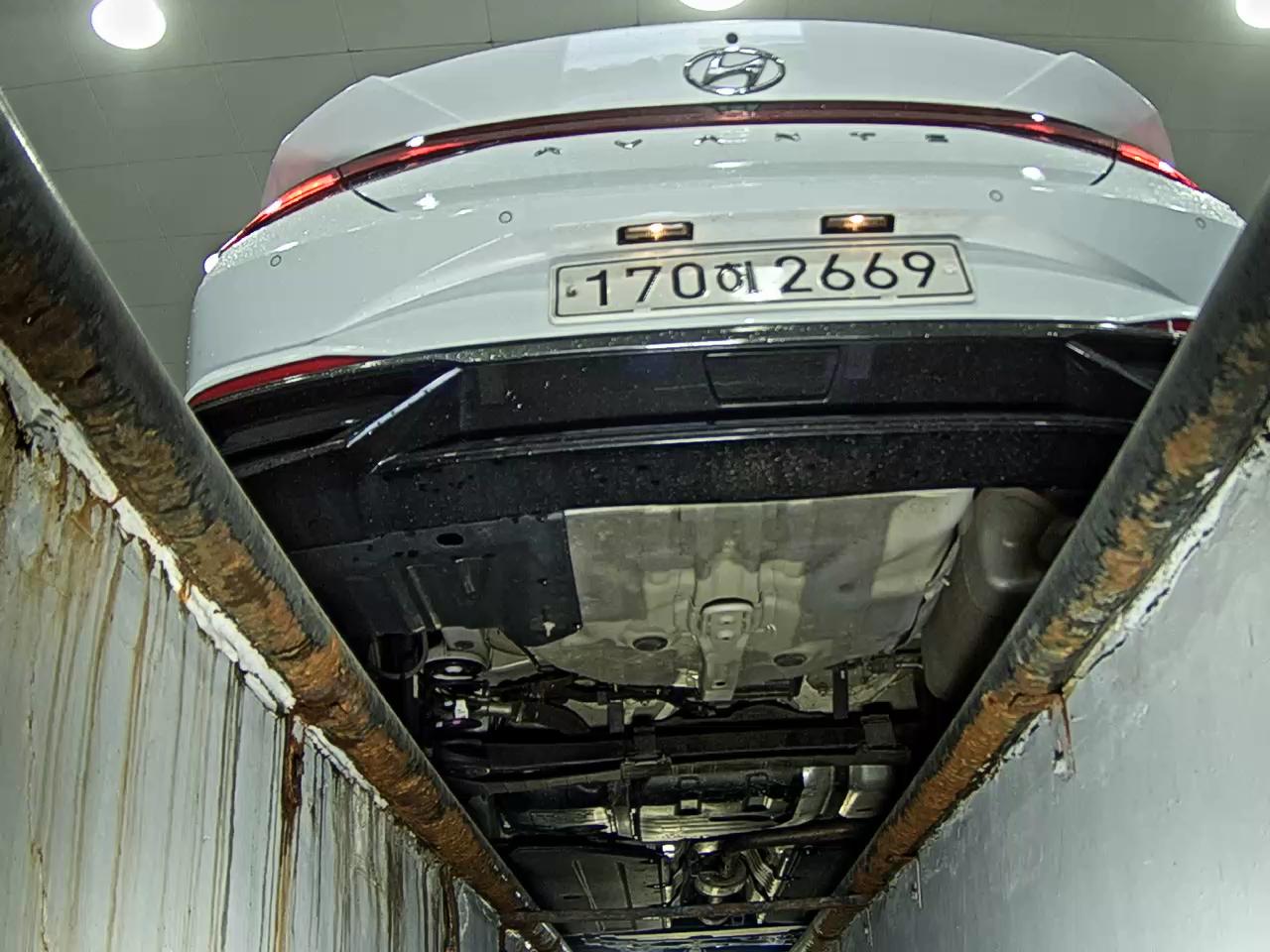 هيونداي أفانتي 2021 MODERN