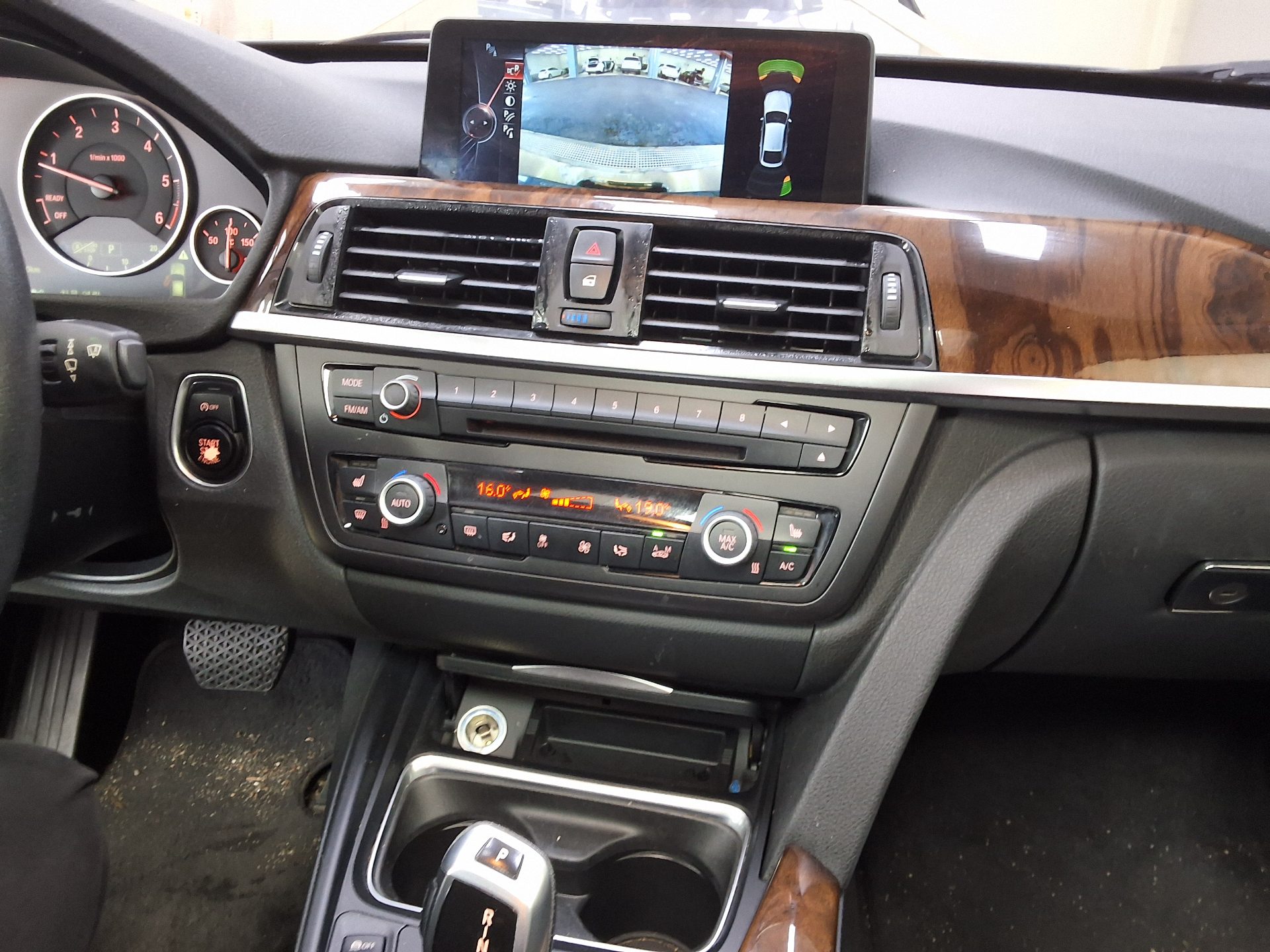 بي إم دبليو Gran Turismo (GT) 3 Series GT 320D 2015 GT GT