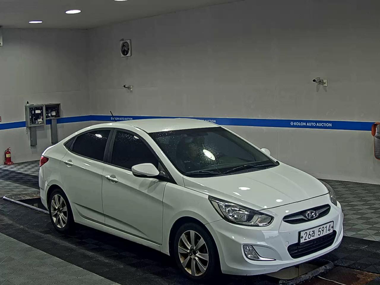 هيونداي جديد أكسنت 1.6 GDI Top 2012