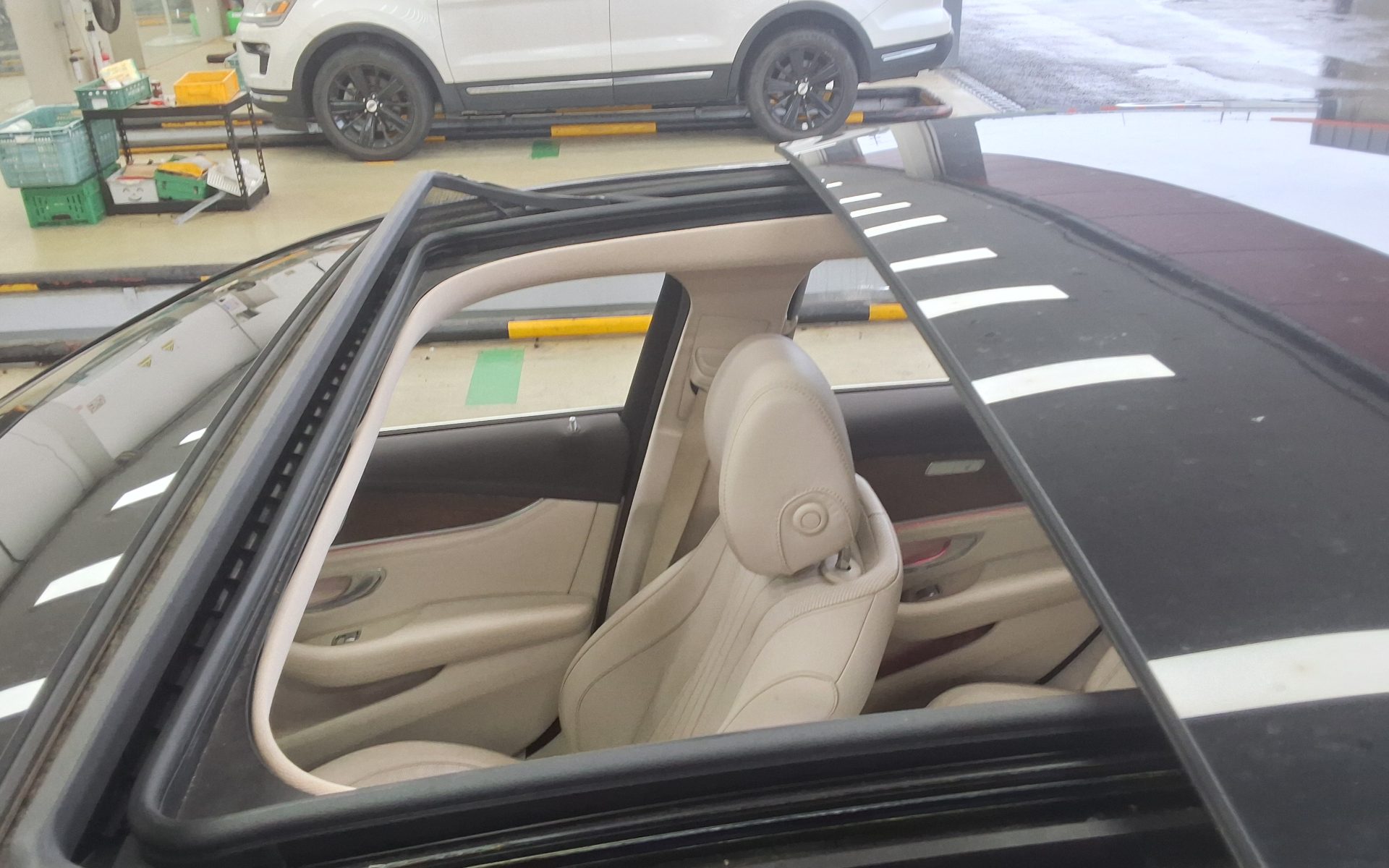 مرسيدس بنز E Class (5Th Gen) E300 إكسكلوسيف 2017 إكسكلوسيف