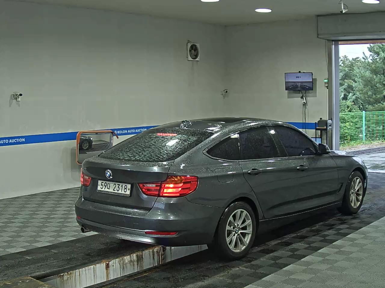 بي إم دبليو Gran Turismo (GT) 3 Series GT 320D 2015 GT GT
