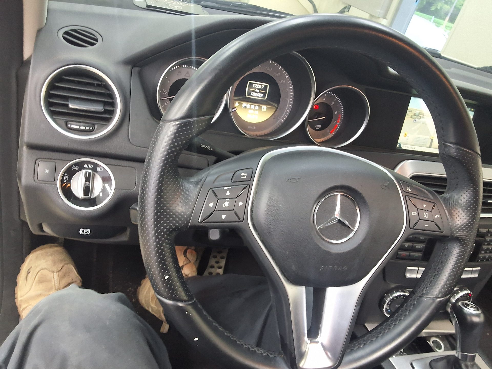 مرسيدس بنز C Class (3Rd Gen) C200 Blue Efficiency Avantgarde 2012 C200