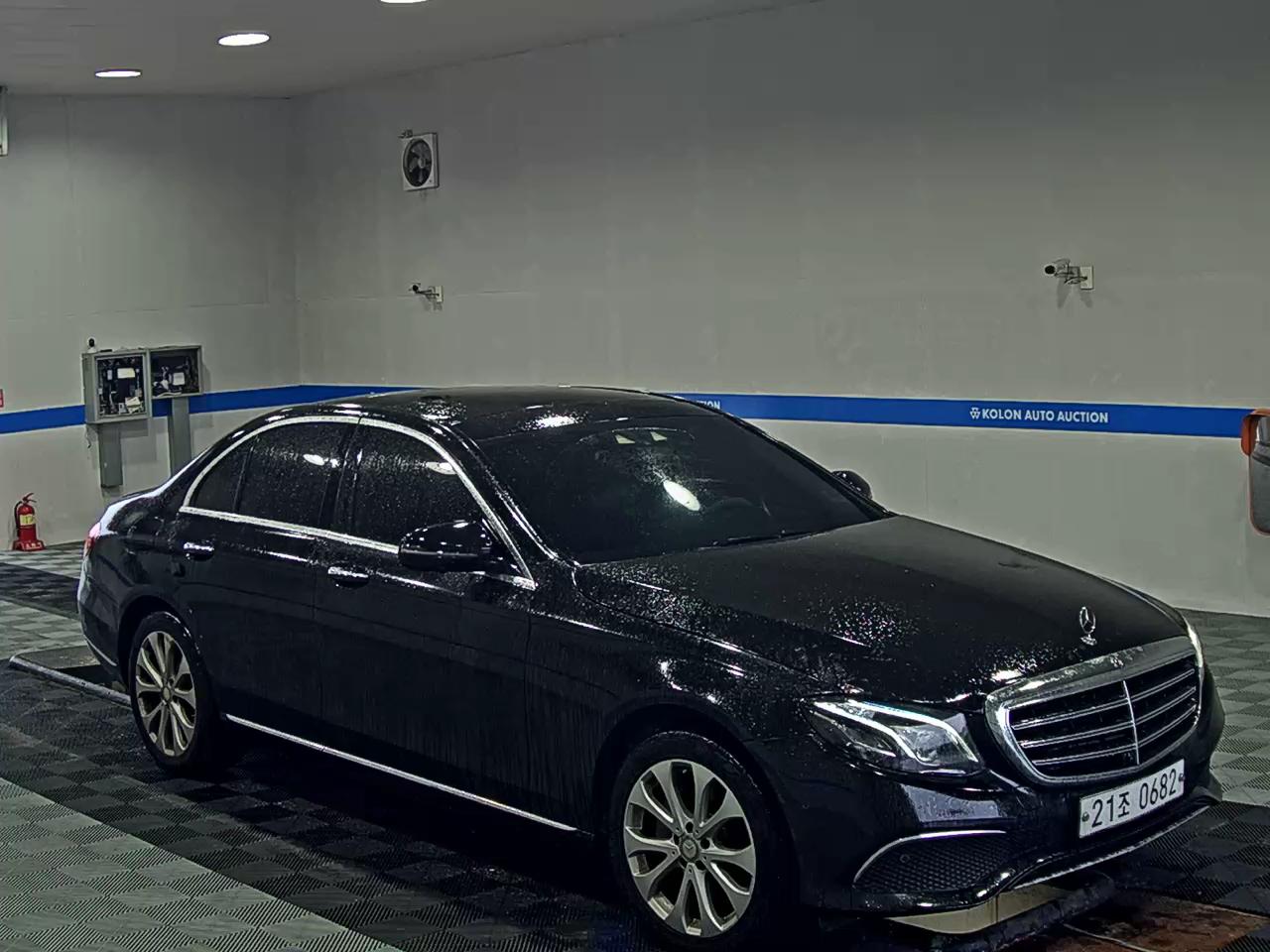 مرسيدس بنز E Class (5Th Gen) E300 إكسكلوسيف 2017 إكسكلوسيف