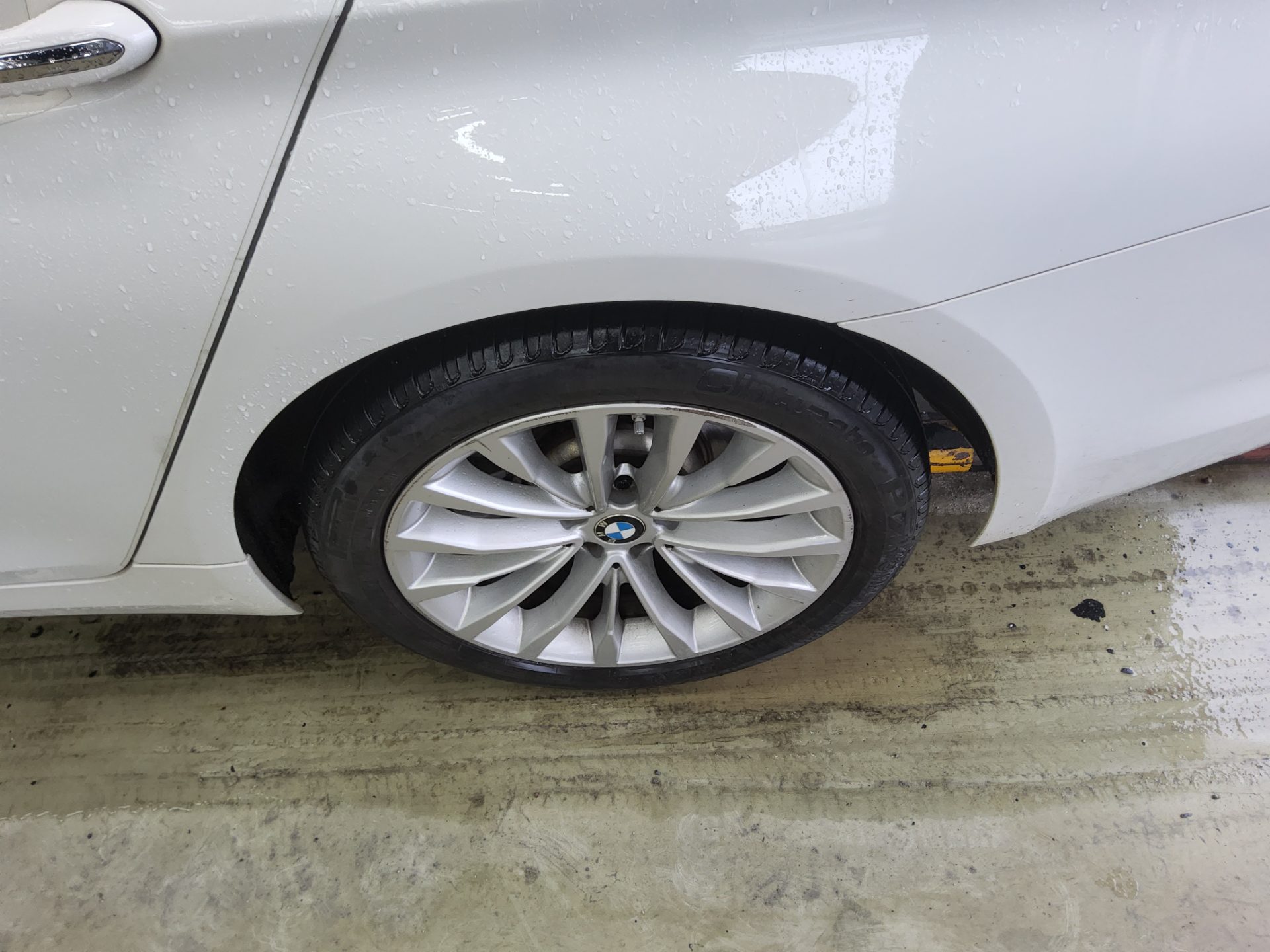 بي إم دبليو 5 Series (7Th Gen) 520D لكجري Line سبيشل 2018 فاخر LINE SPECIAL