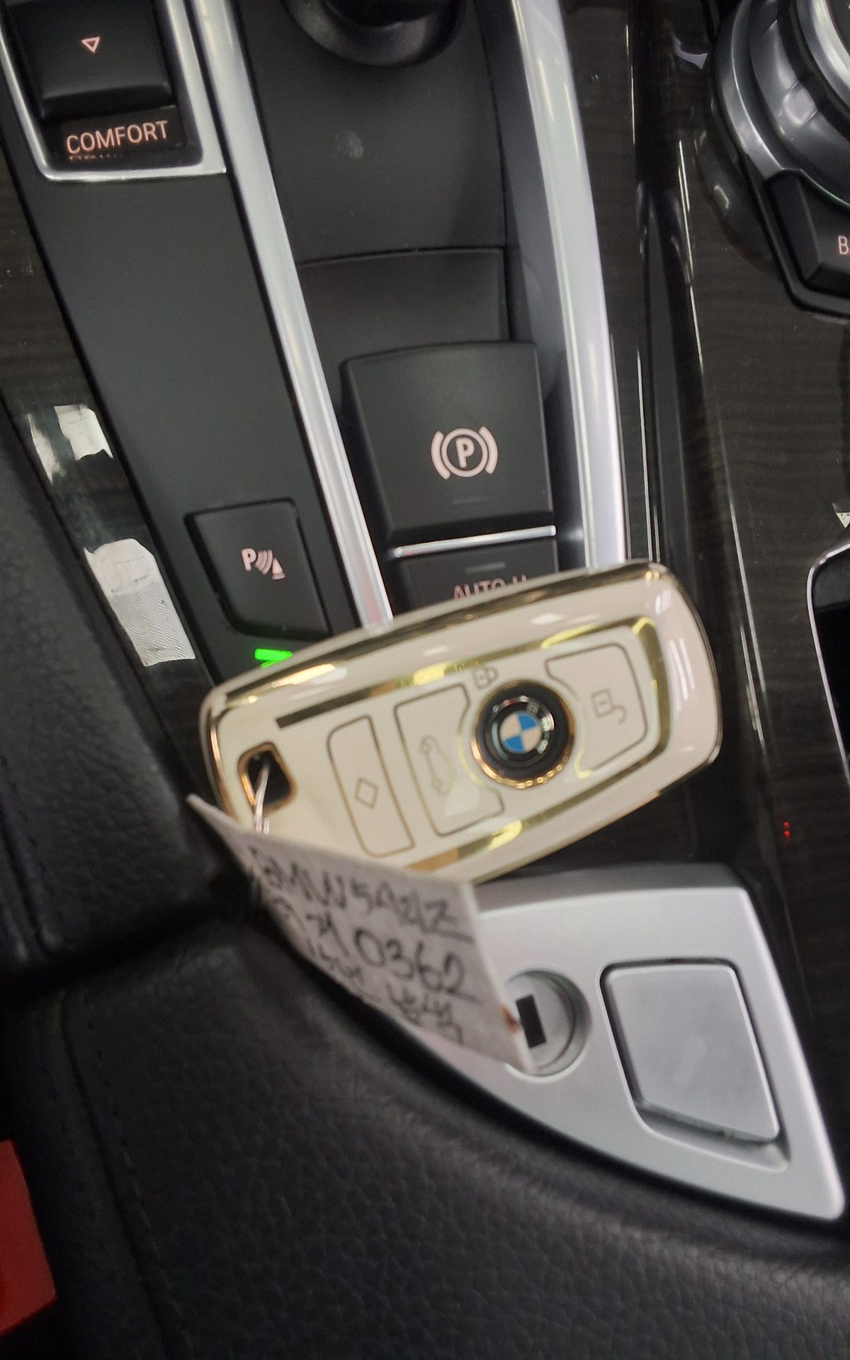 بي إم دبليو 5 Series (6Th Gen) 520D لكجري Line بلس 2016 فاخر LINE PLUS