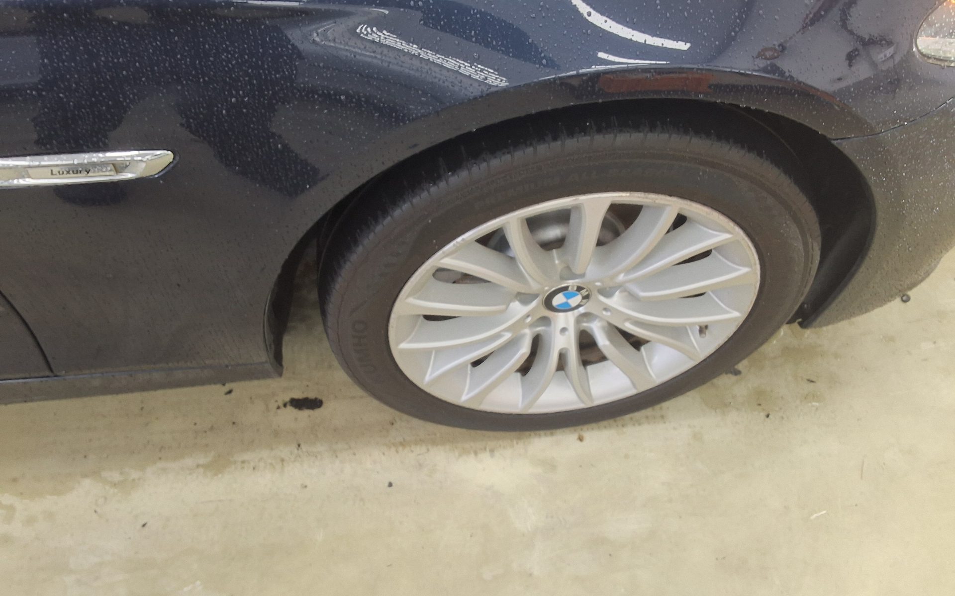 بي إم دبليو 5 Series (6Th Gen) 520D لكجري Line بلس 2016 فاخر LINE PLUS