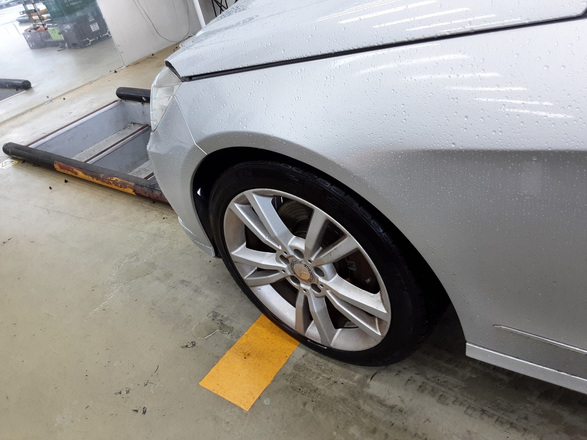 مرسيدس بنز E Class (4Th Gen) E300 Elegance 2011 E300