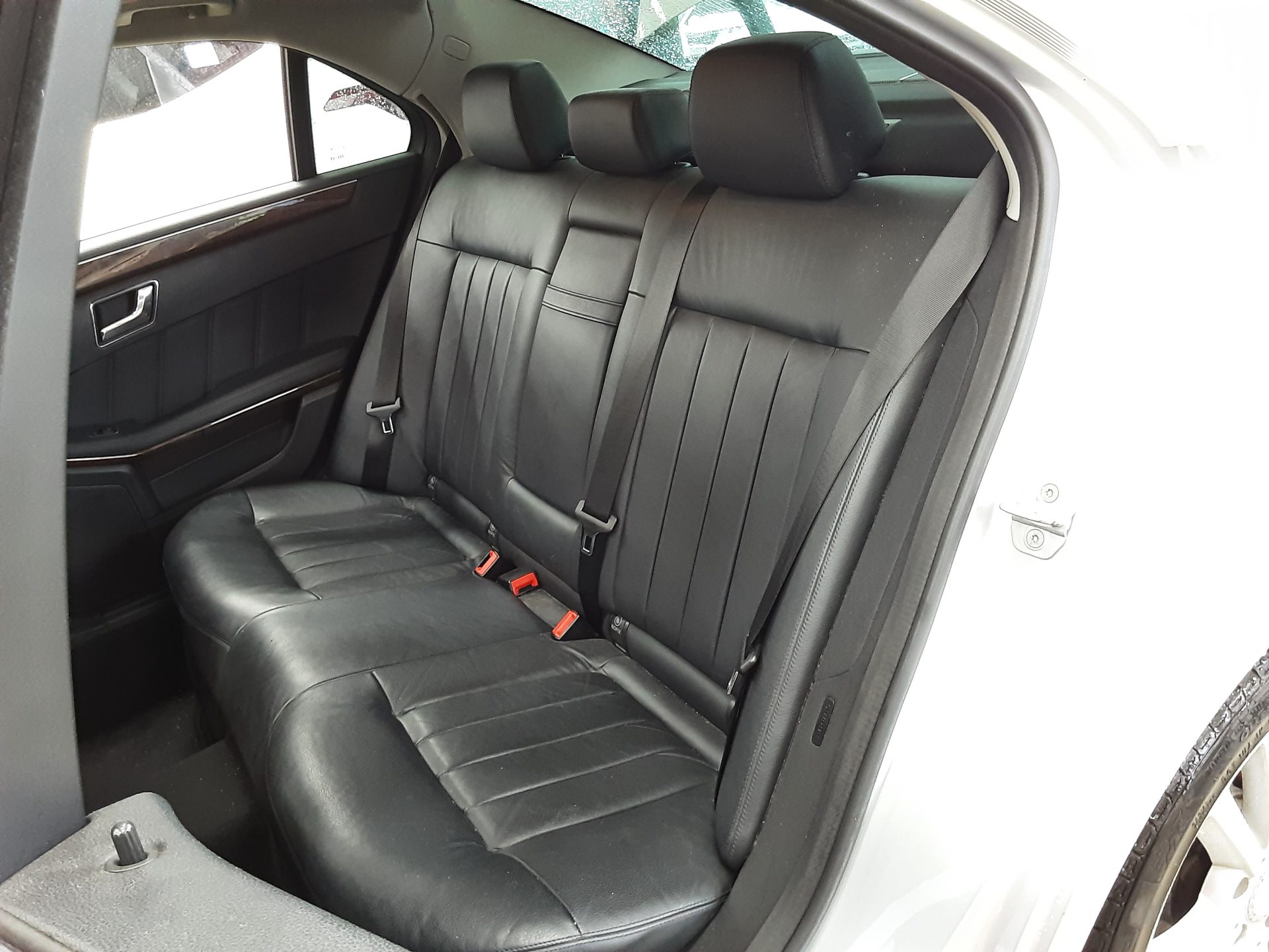 مرسيدس بنز E Class (4Th Gen) E300 Elegance 2011 E300