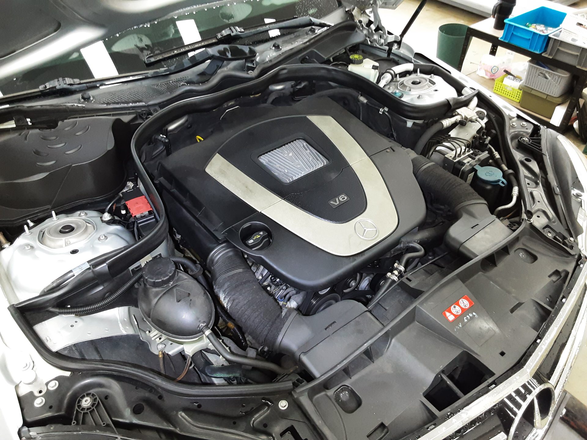 مرسيدس بنز E Class (4Th Gen) E300 Elegance 2011 E300