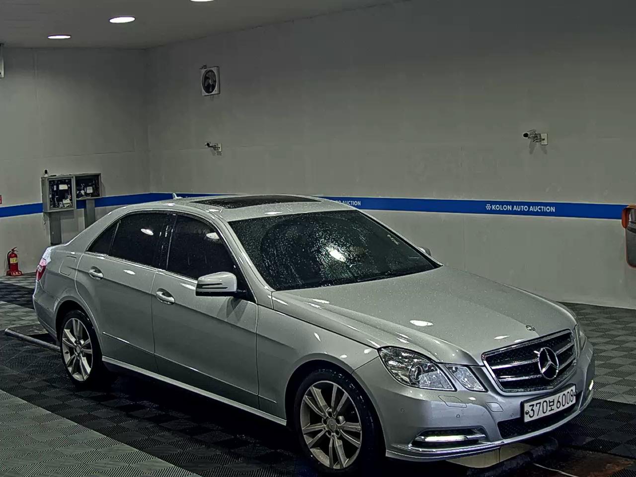 مرسيدس بنز E Class (4Th Gen) E300 Elegance 2011 E300