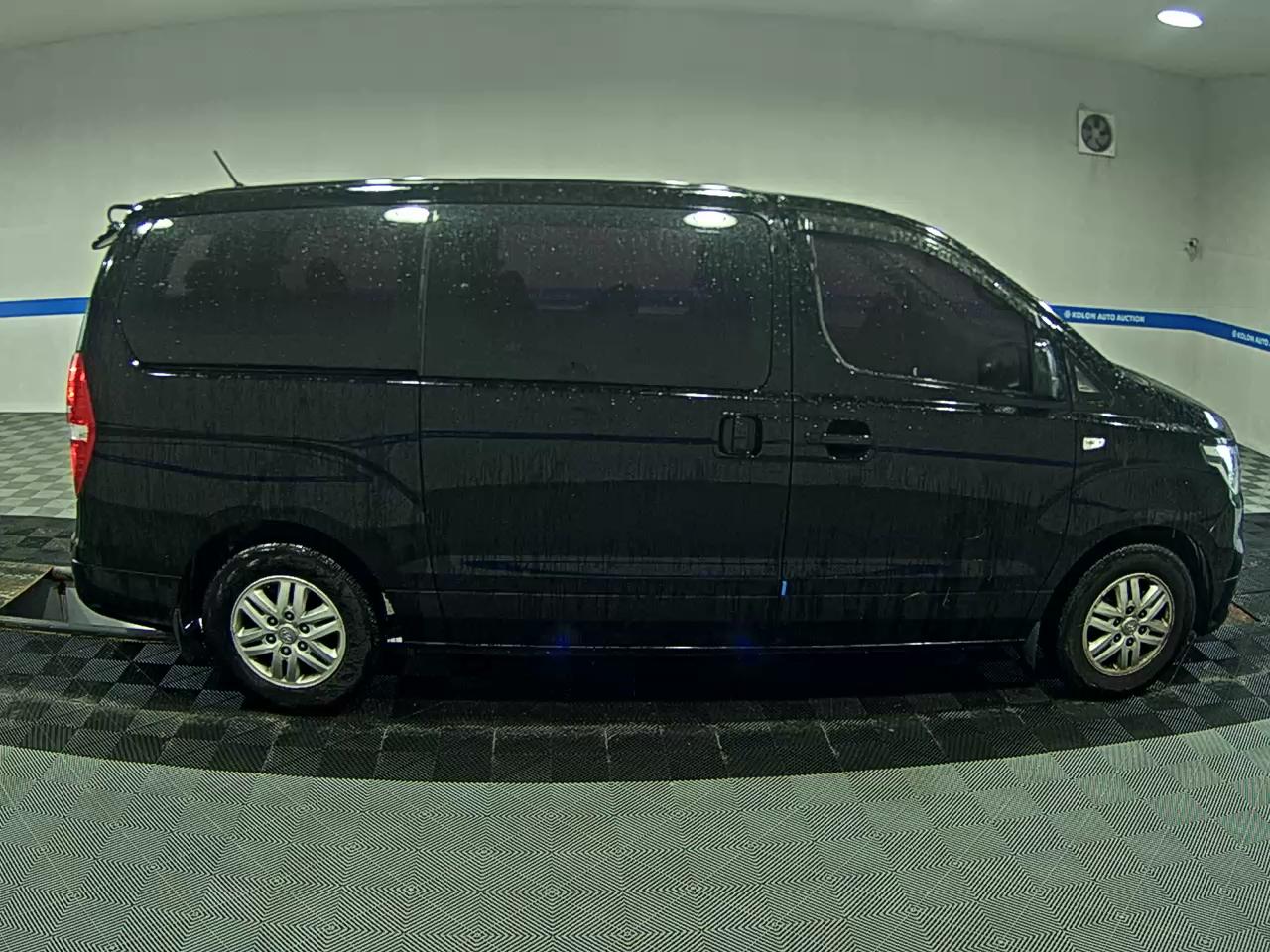 هيونداي الجديد جراند ستاركس 12 Seater ديزل ستايل 2019 STYLE