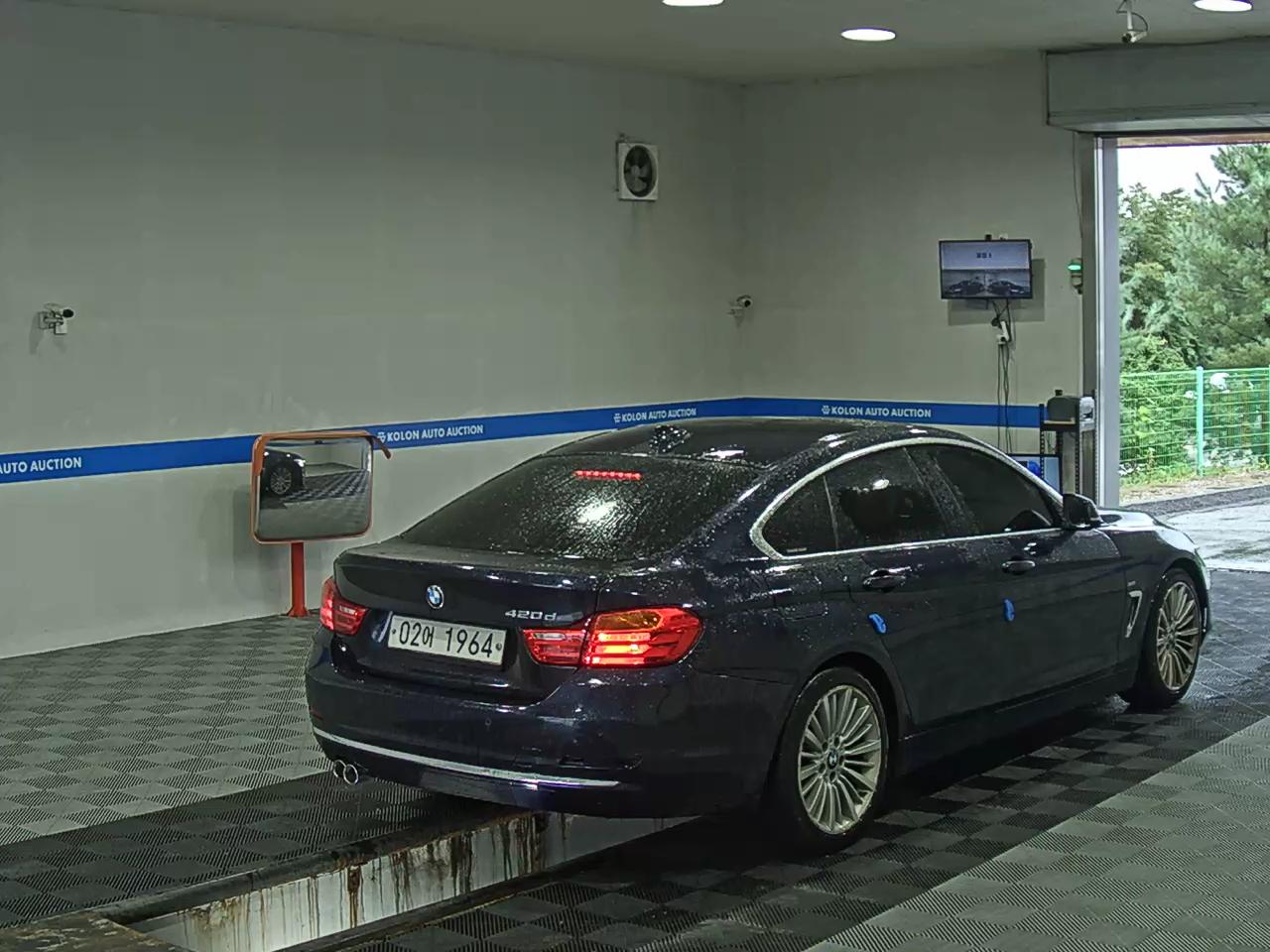 بي إم دبليو 4 Series (1St Gen) Gran كوبيه 420D لكجري 2016 فاخر