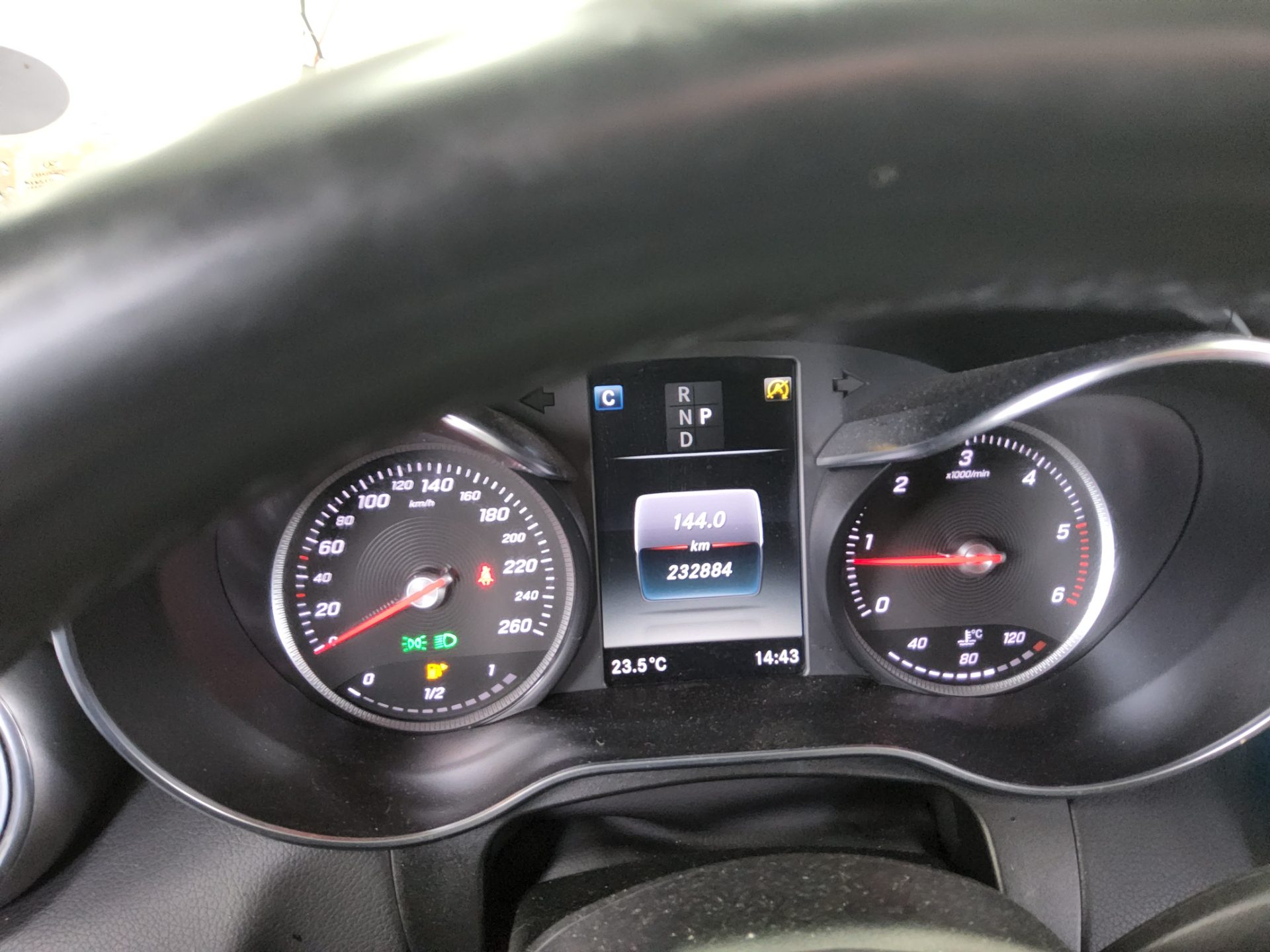 مرسيدس بنز جي إل سي Class جي إل سي 220D فورماتيك كوبيه بريميوم 2018 4MATIC بريميوم