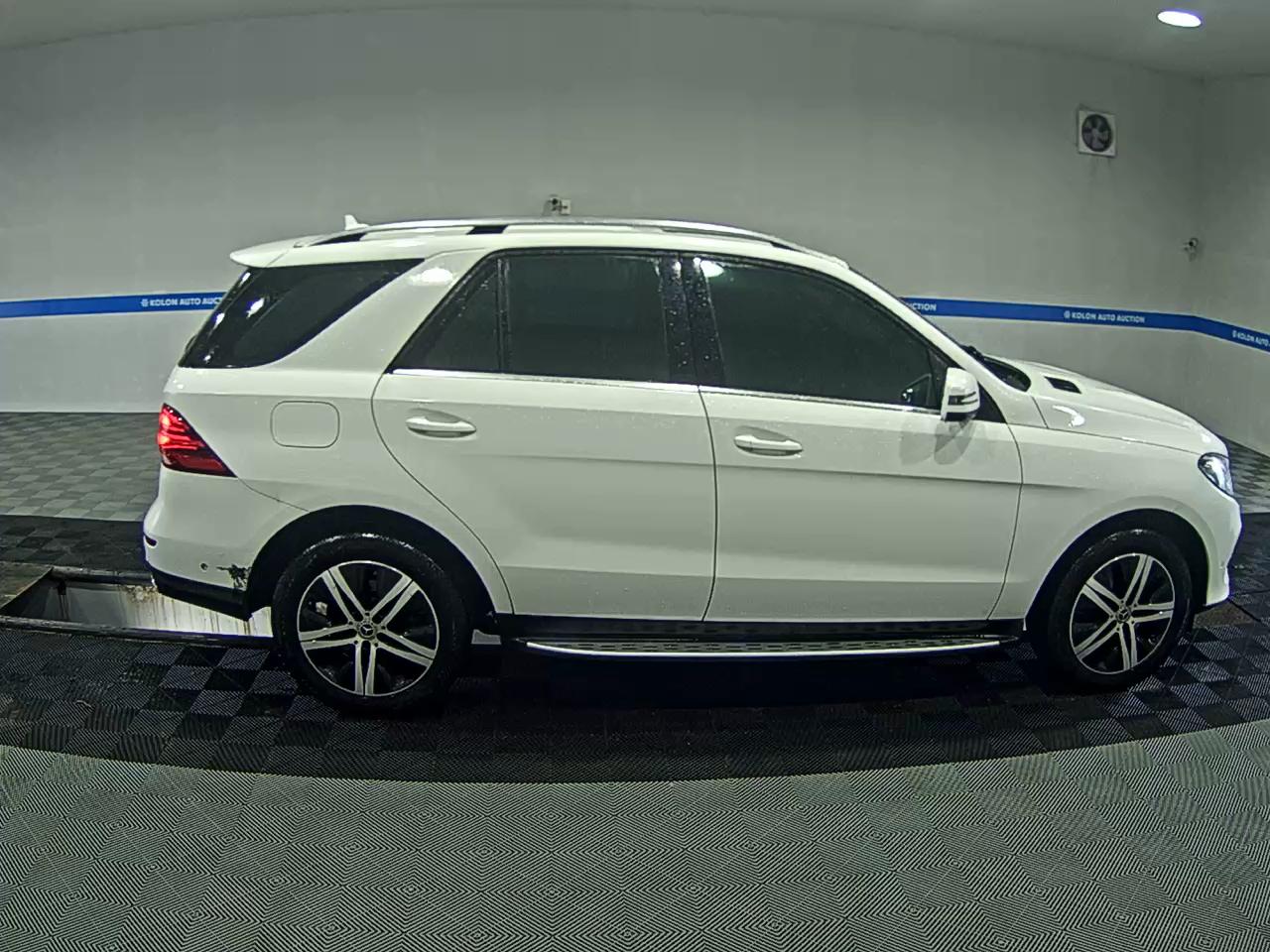 مرسيدس بنز جي إل إي Class (3Rd Gen) جي إل إي 250D فورماتيك 2016 4MATIC