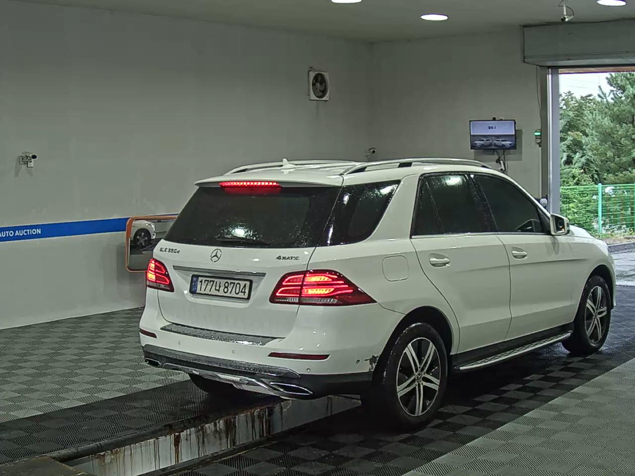 مرسيدس بنز جي إل إي Class (3Rd Gen) جي إل إي 250D فورماتيك 2016 4MATIC