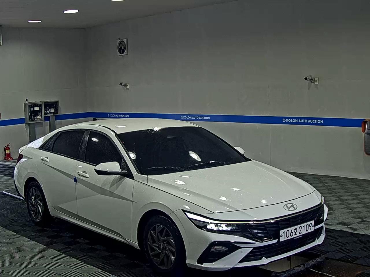 هيونداي أفانتي 2024 MODERN
