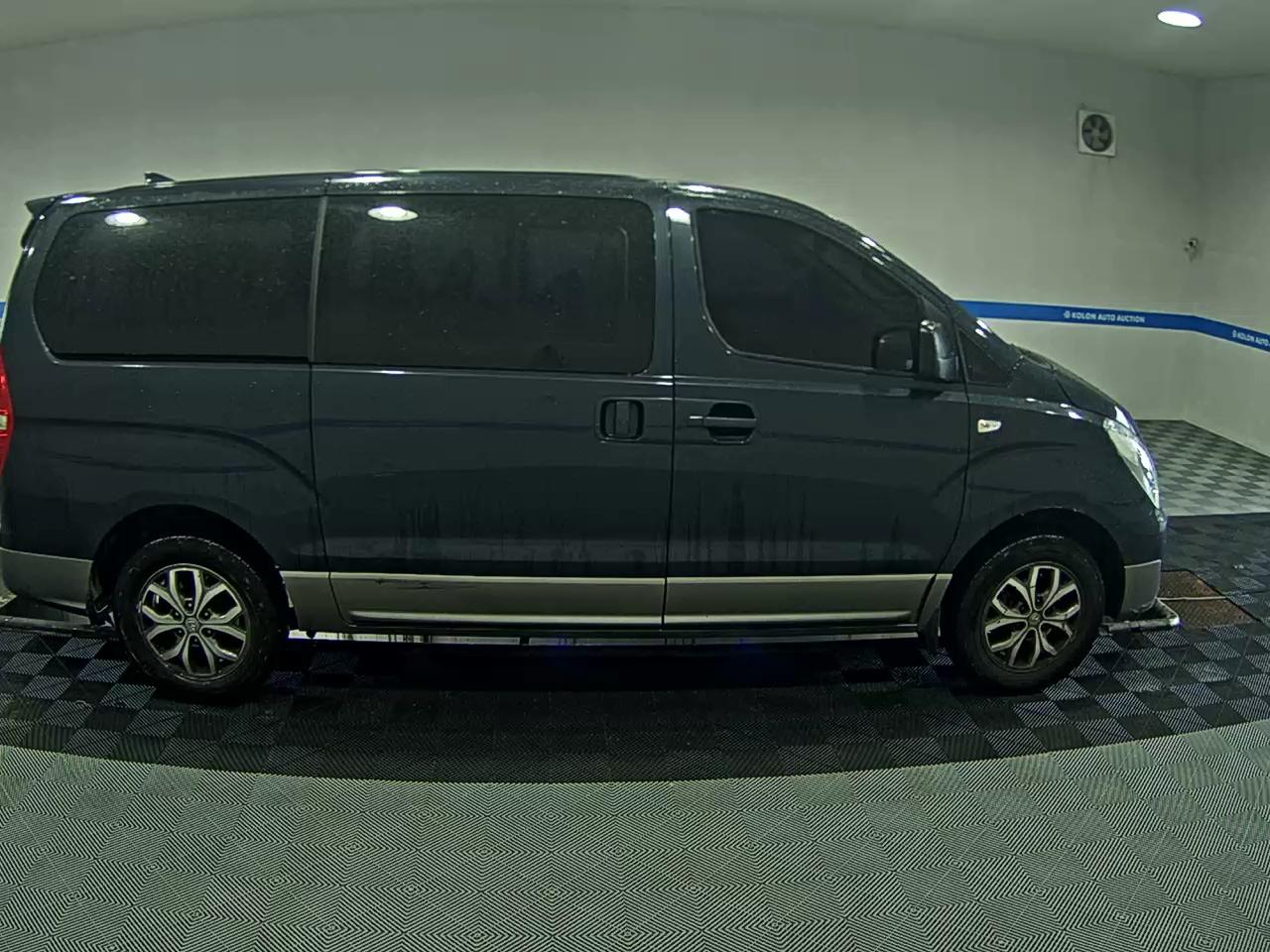 هيونداي جراند ستاركس 11 Seater ديزل دفع رباعي مودرن سبيشل 2017 MODERN SPECIAL