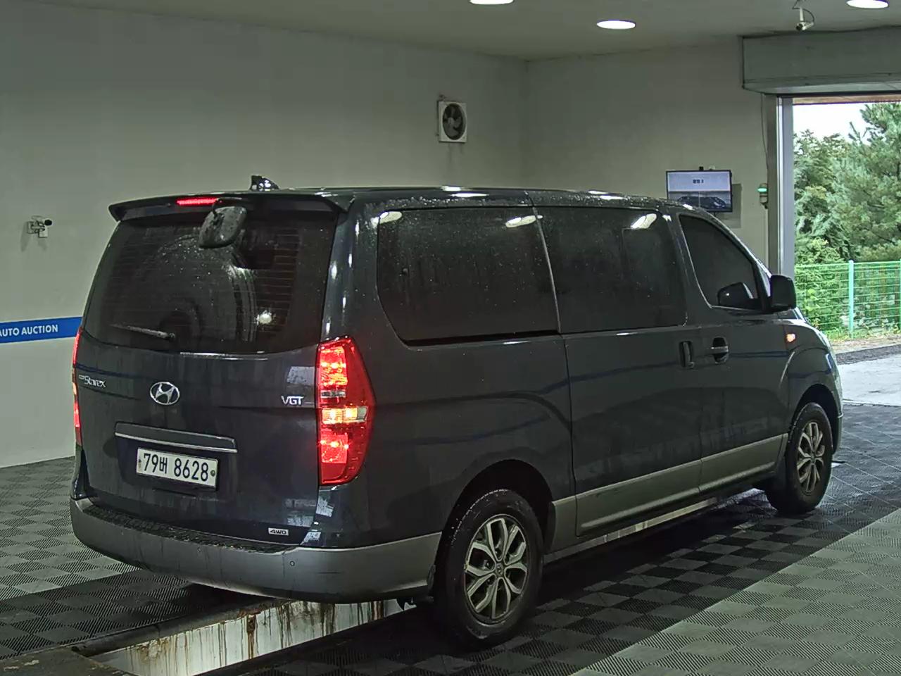 هيونداي جراند ستاركس 11 Seater ديزل دفع رباعي مودرن سبيشل 2017 MODERN SPECIAL