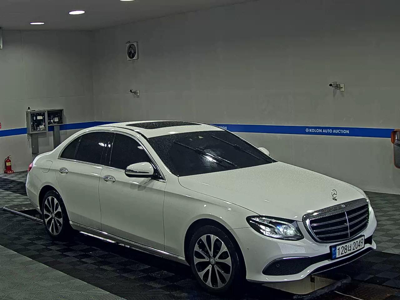 مرسيدس بنز E Class (5Th Gen) E220D إكسكلوسيف 2017 E220d إكسكلوسيف