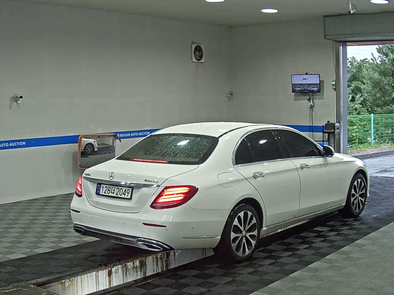 مرسيدس بنز E Class (5Th Gen) E220D إكسكلوسيف 2017 E220d إكسكلوسيف