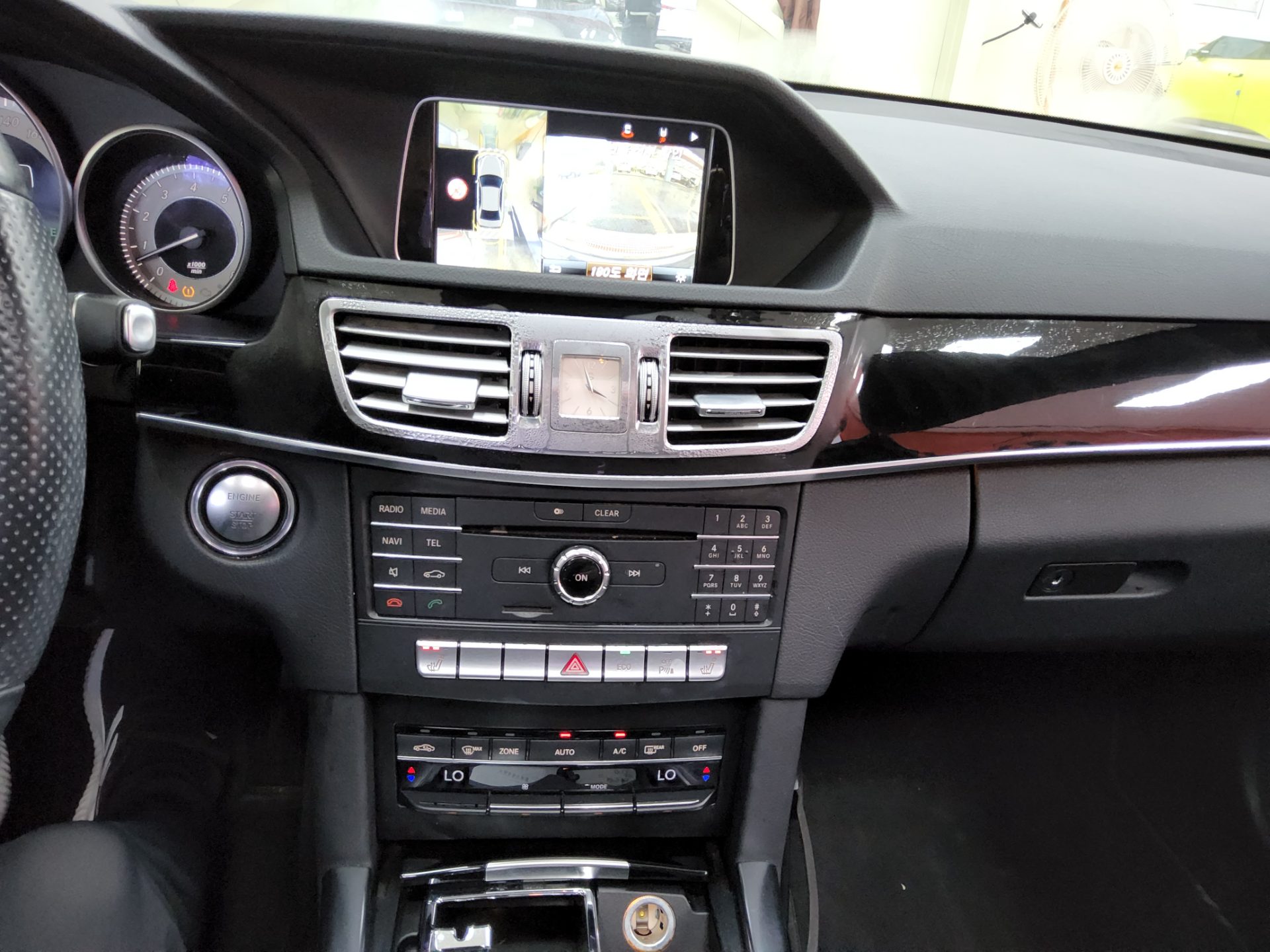 مرسيدس بنز E Class (4Th Gen) E300 فورماتيك Avantgarde 2016 4MATIC