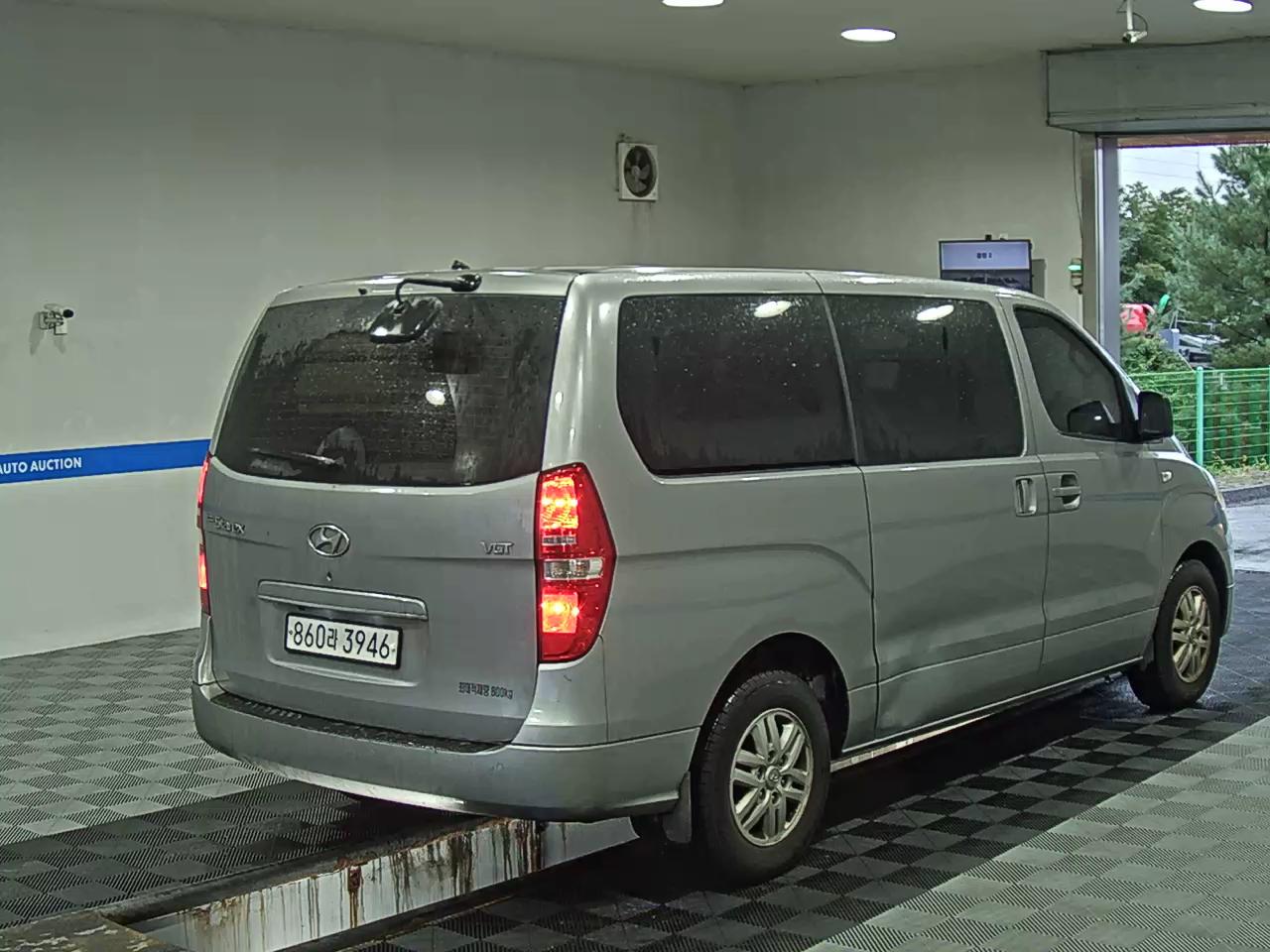 هيونداي جراند ستاركس 3 Seater ديزل فان مودرن 2018 VAN MODERN