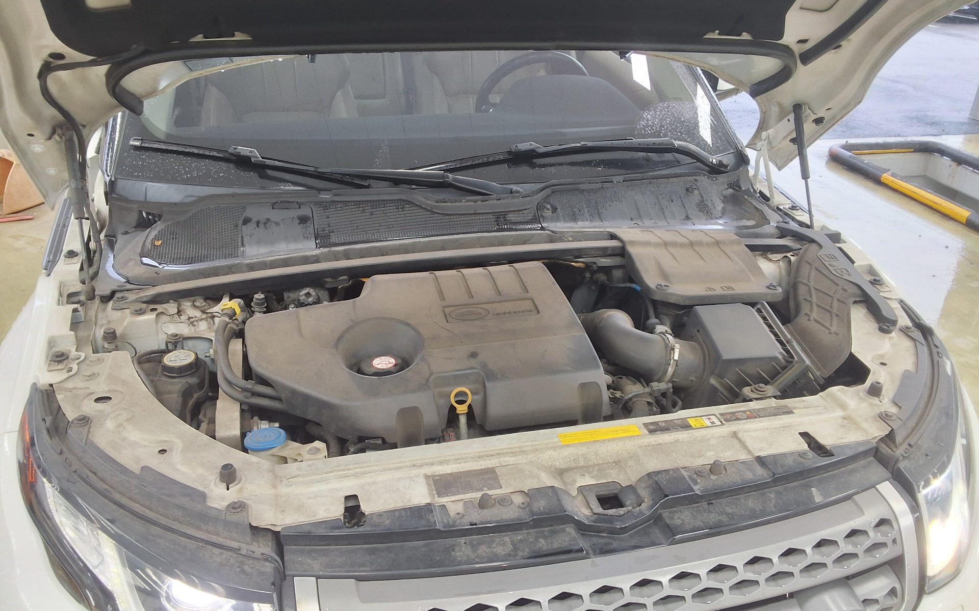 لاند روفر Rover رينج روفر Evoque 2.0 Td4 Se 2016 SE
