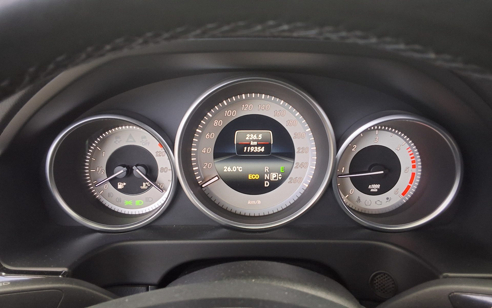 مرسيدس بنز E Class (4Th Gen) E250 Cdi فورماتيك 2014 4MATIC