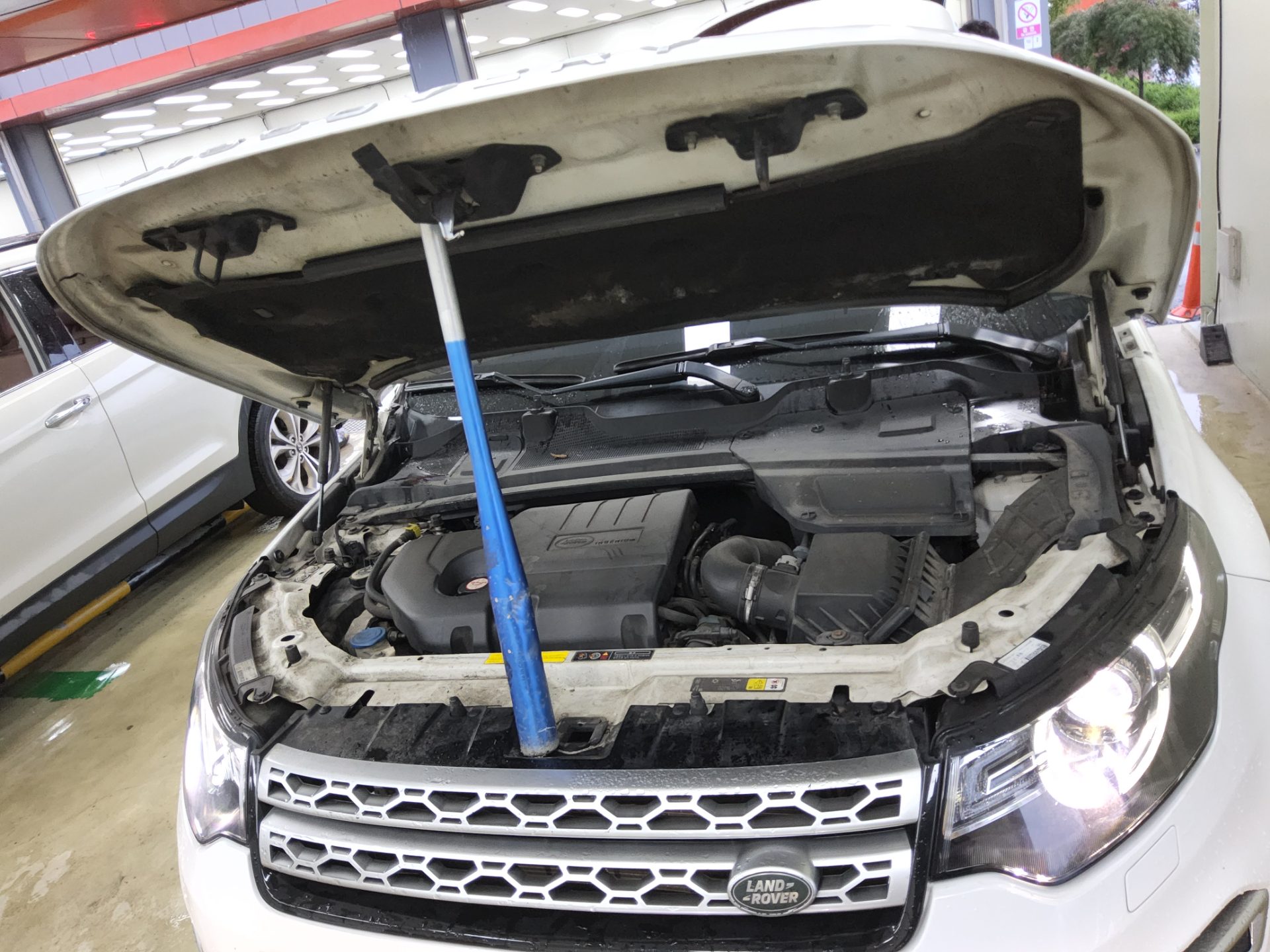 لاند روفر Rover Discovery Sport 2.0 Td4 Hse لكجري 2018 SPORT فاخر