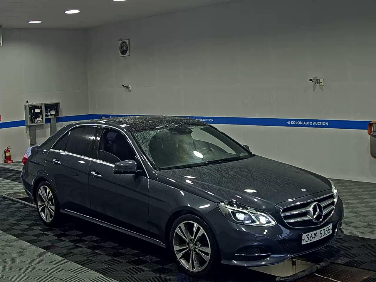 مرسيدس بنز E Class (4Th Gen) E300 فورماتيك Avantgarde 2016 4MATIC