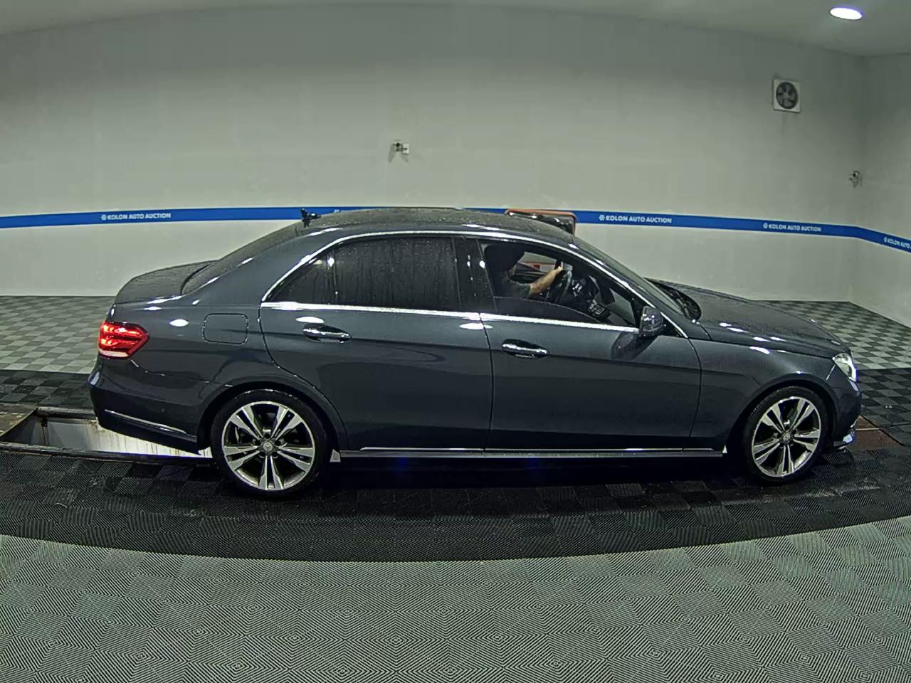مرسيدس بنز E Class (4Th Gen) E300 فورماتيك Avantgarde 2016 4MATIC