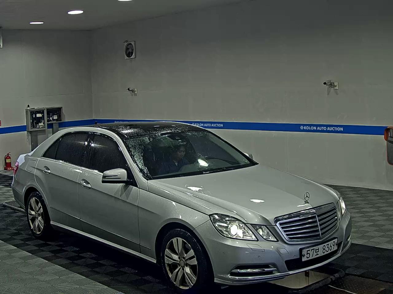 مرسيدس بنز E Class (4Th Gen) E300 Elegance 2013 E300