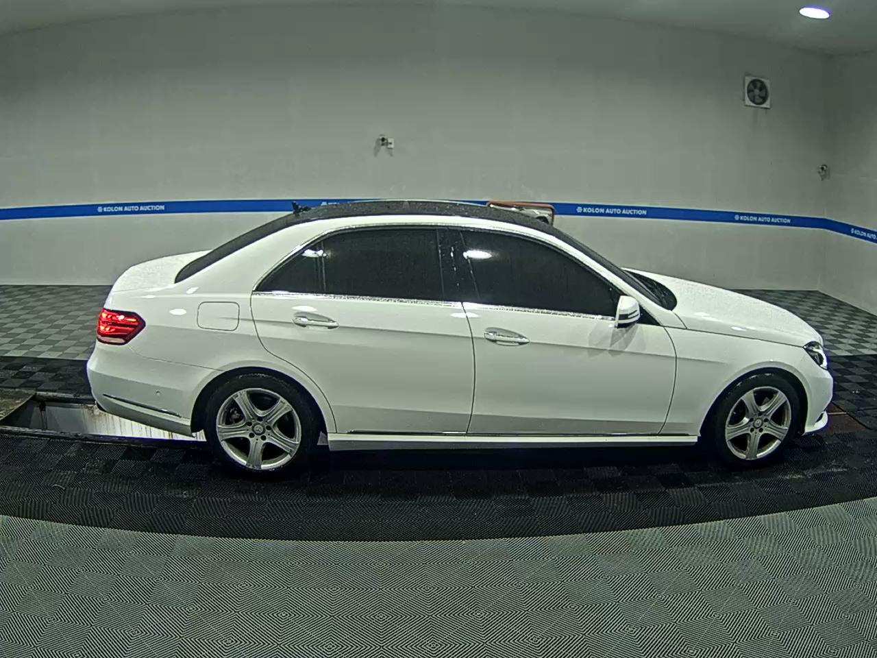 مرسيدس بنز E Class (4Th Gen) E250 Cdi فورماتيك 2014 4MATIC