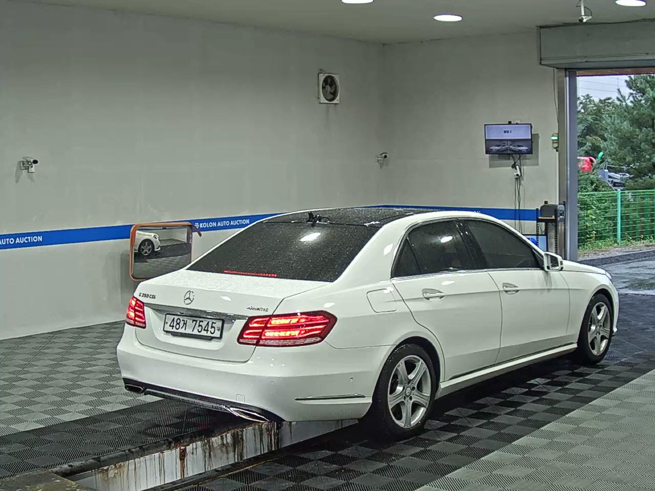 مرسيدس بنز E Class (4Th Gen) E250 Cdi فورماتيك 2014 4MATIC