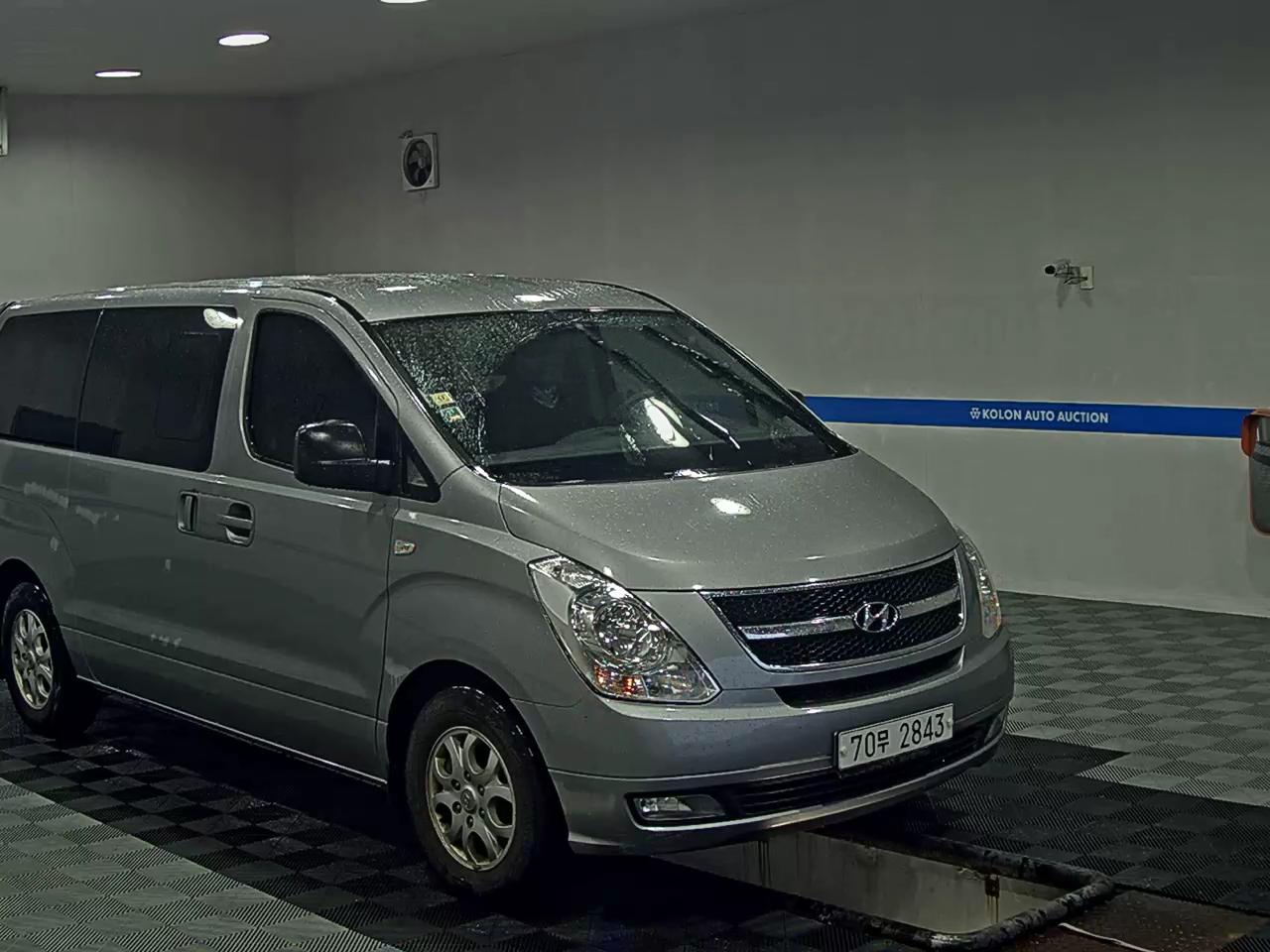 هيونداي جراند ستاركس 11 Seater ديزل Cvx Premier 2012 PREMIER