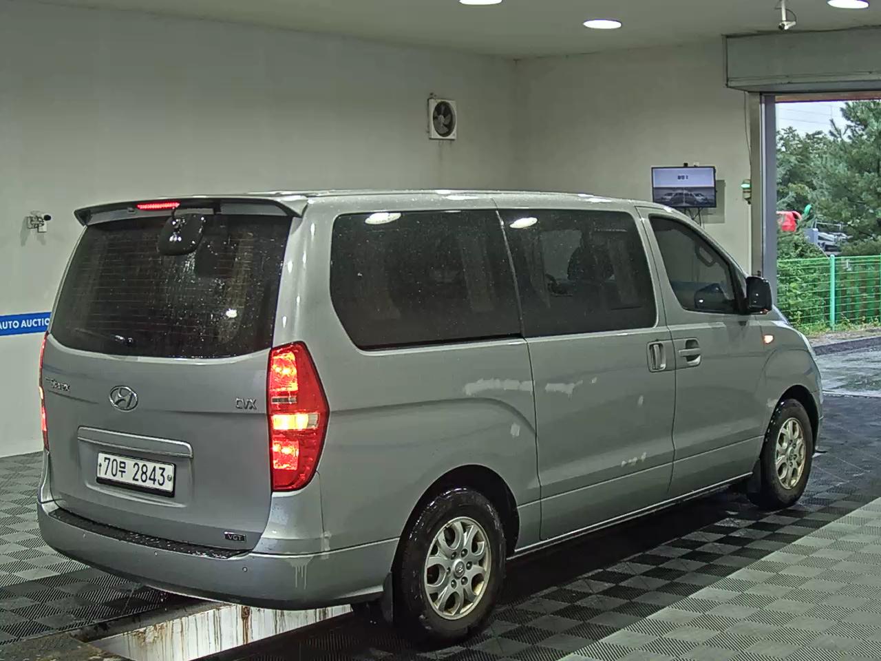 هيونداي جراند ستاركس 11 Seater ديزل Cvx Premier 2012 PREMIER