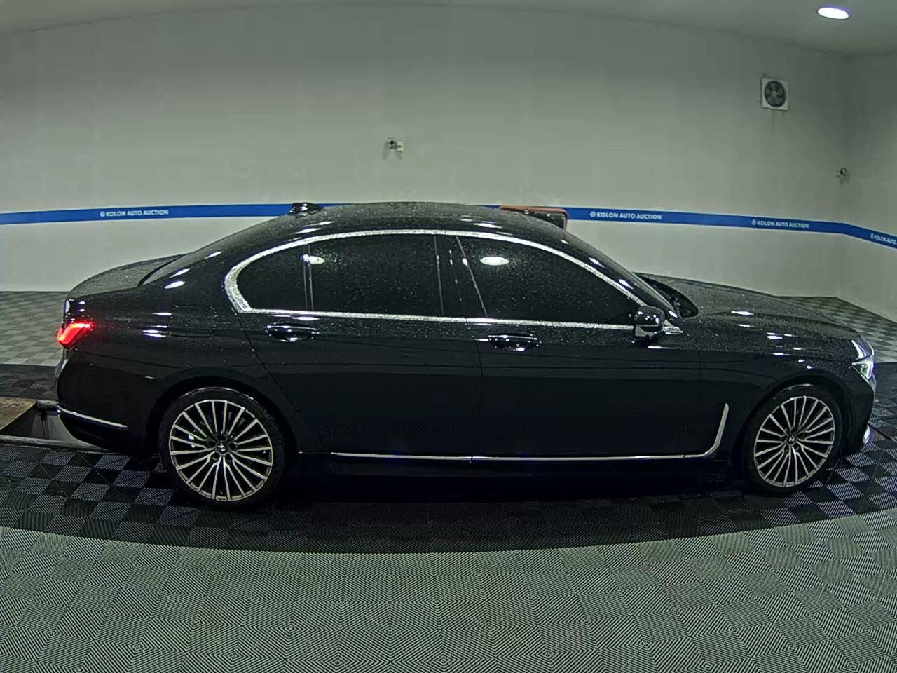 بي إم دبليو 7 Series (6Th Gen) 740I Sdrive Design Pure Excellence 2022 740i