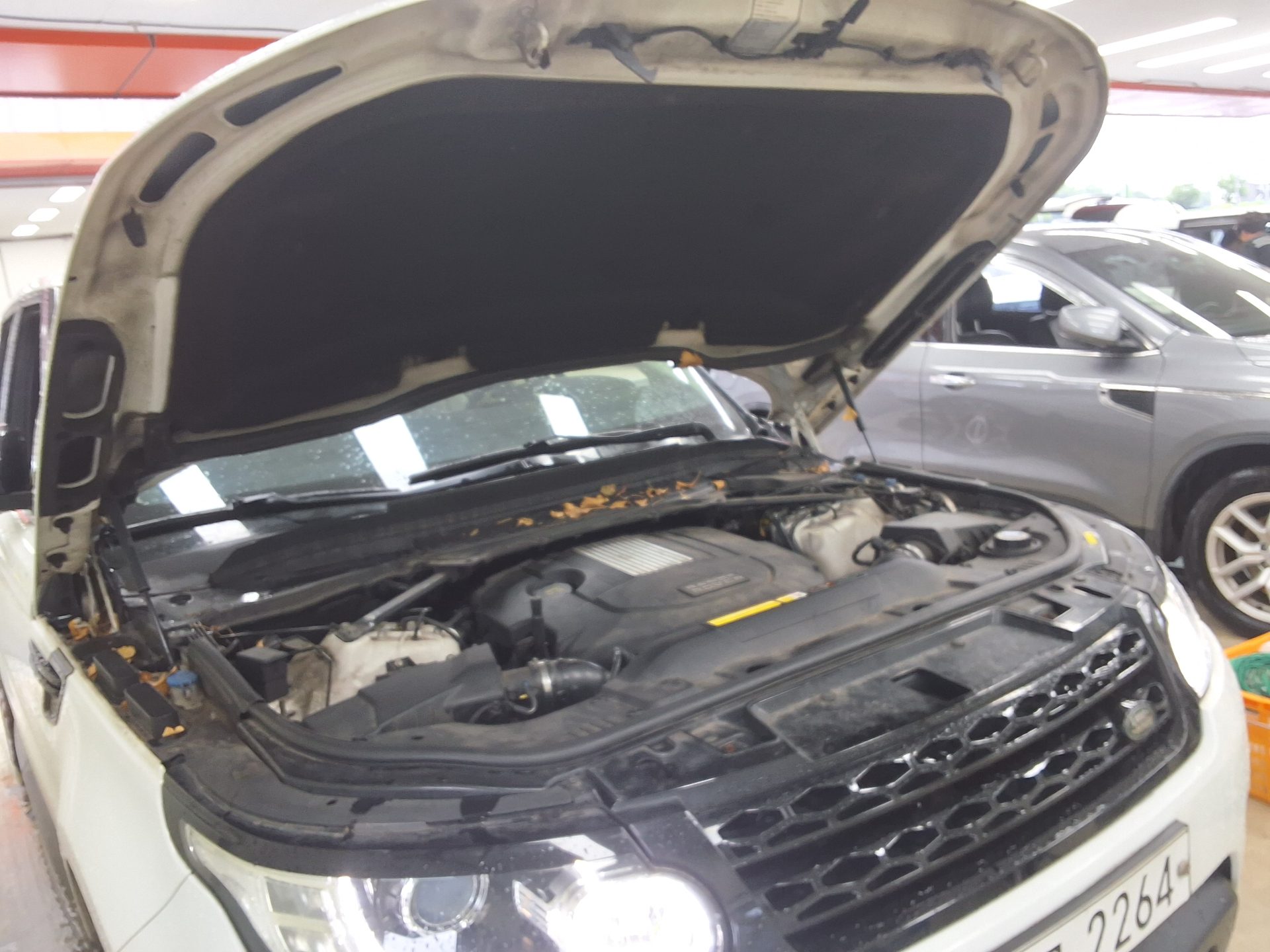 لاند روفر Rover رينج روفر Sport (2Nd Gen) 3.0 Sdv6 Hse Dynamic 2014 SPORT