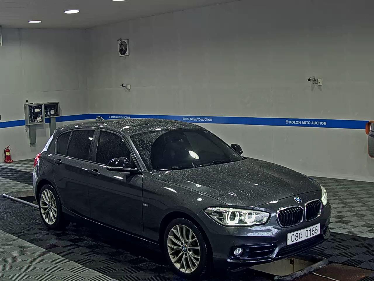 بي إم دبليو 1 Series (2Nd Gen) 5 أبواب 118D Sport Line 2016 SPORT LINE