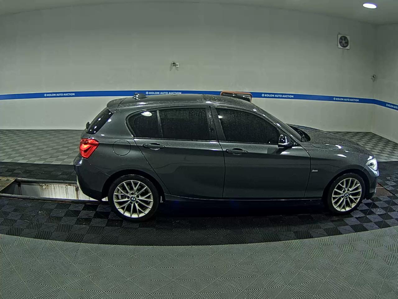 بي إم دبليو 1 Series (2Nd Gen) 5 أبواب 118D Sport Line 2016 SPORT LINE