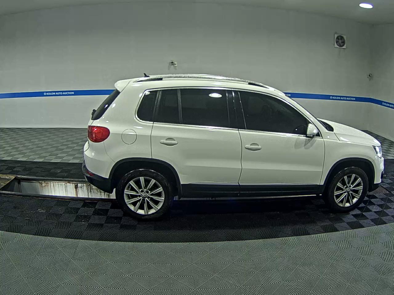 فولكس فاجن تيجوان 2.0 TDI Bluemotion Comfort 2014