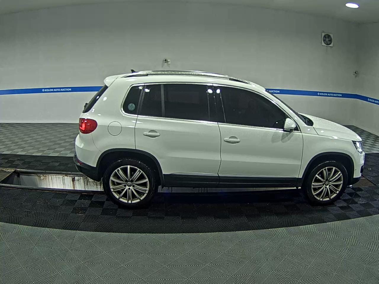 فولكس فاجن تيجوان 2.0 TDI Bluemotion بريميوم 2015 بريميوم