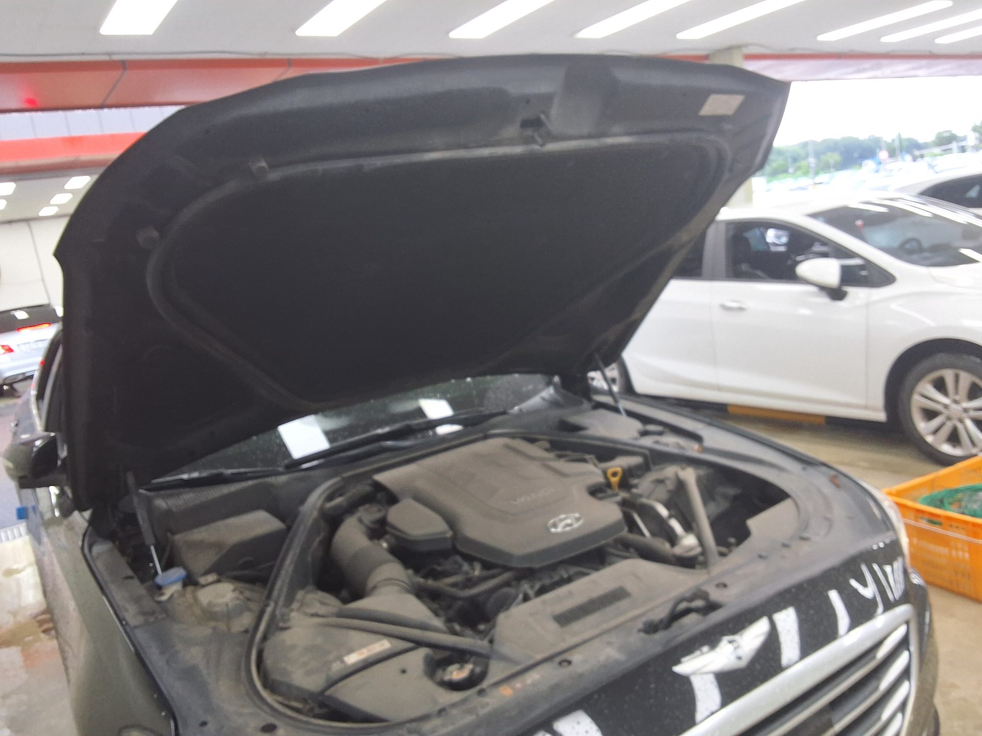 هيونداي جينيسيس Dh G330 دفع كلي بريميوم 2015 دفع رباعي بريميوم