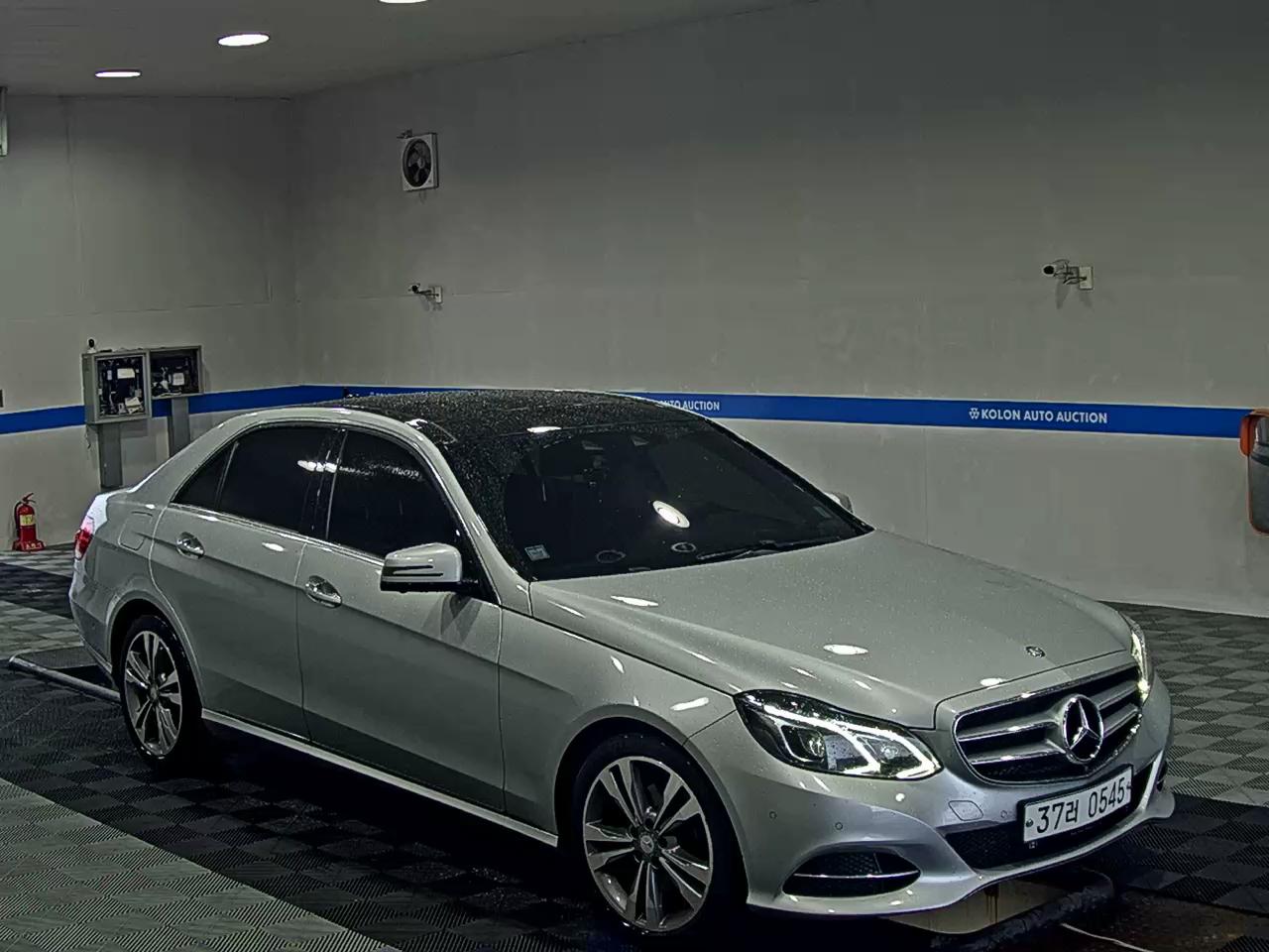 مرسيدس بنز E Class (4Th Gen) E300 فورماتيك Avantgarde 2016 4MATIC