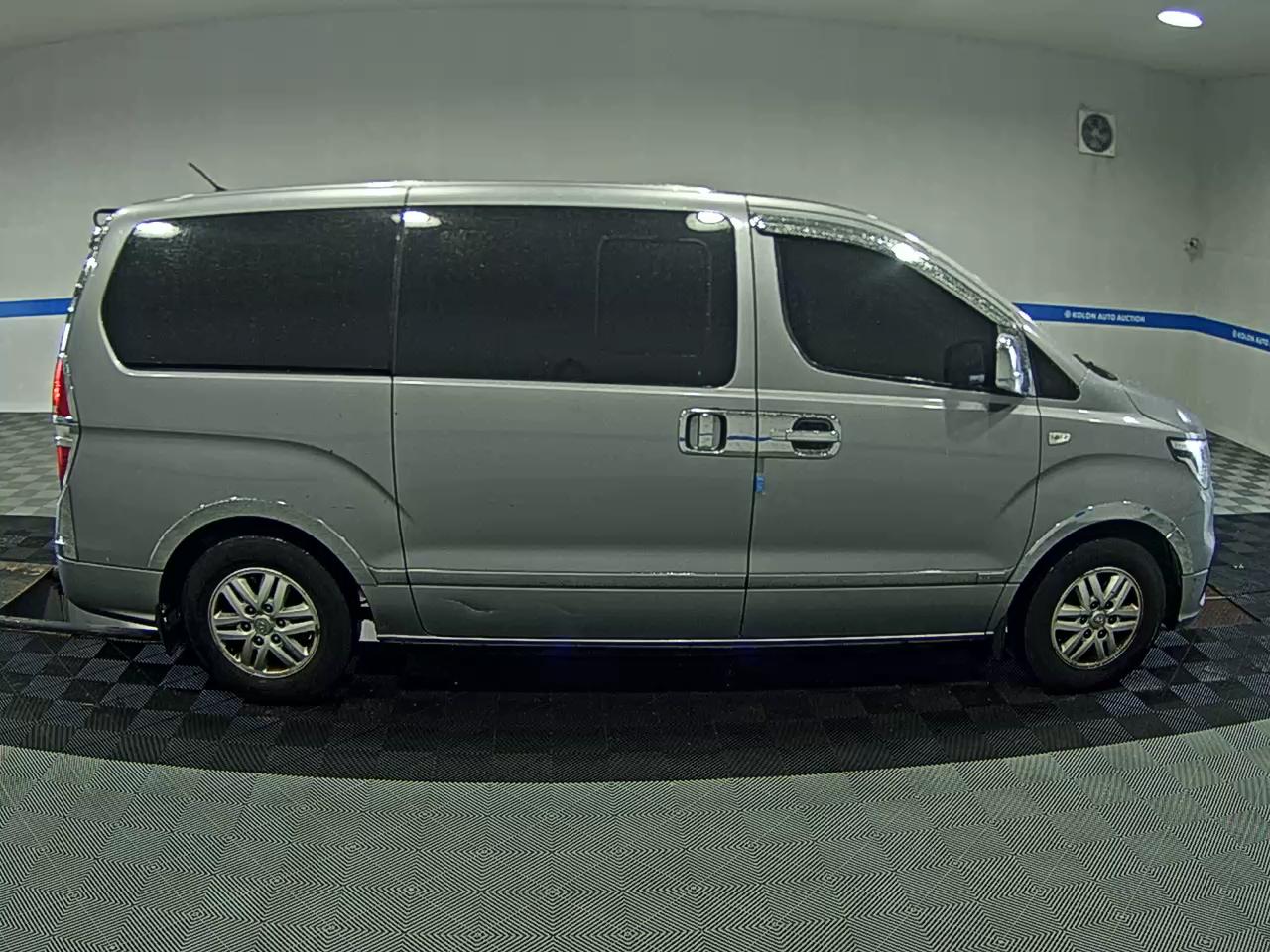 هيونداي الجديد جراند ستاركس 5 Seater ديزل فان سمارت 2021 VAN SMART