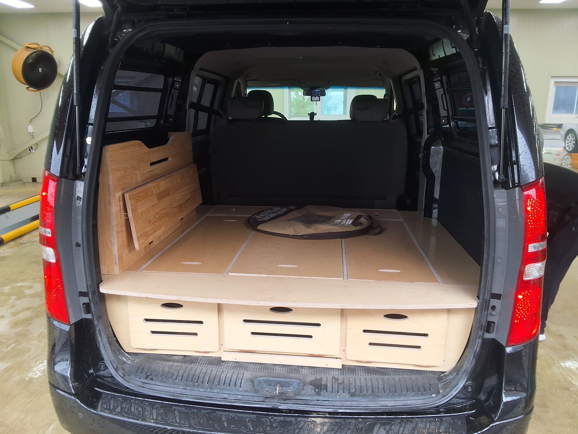 هيونداي جراند ستاركس 5 Seater ديزل فان سمارت 2017 VAN SMART
