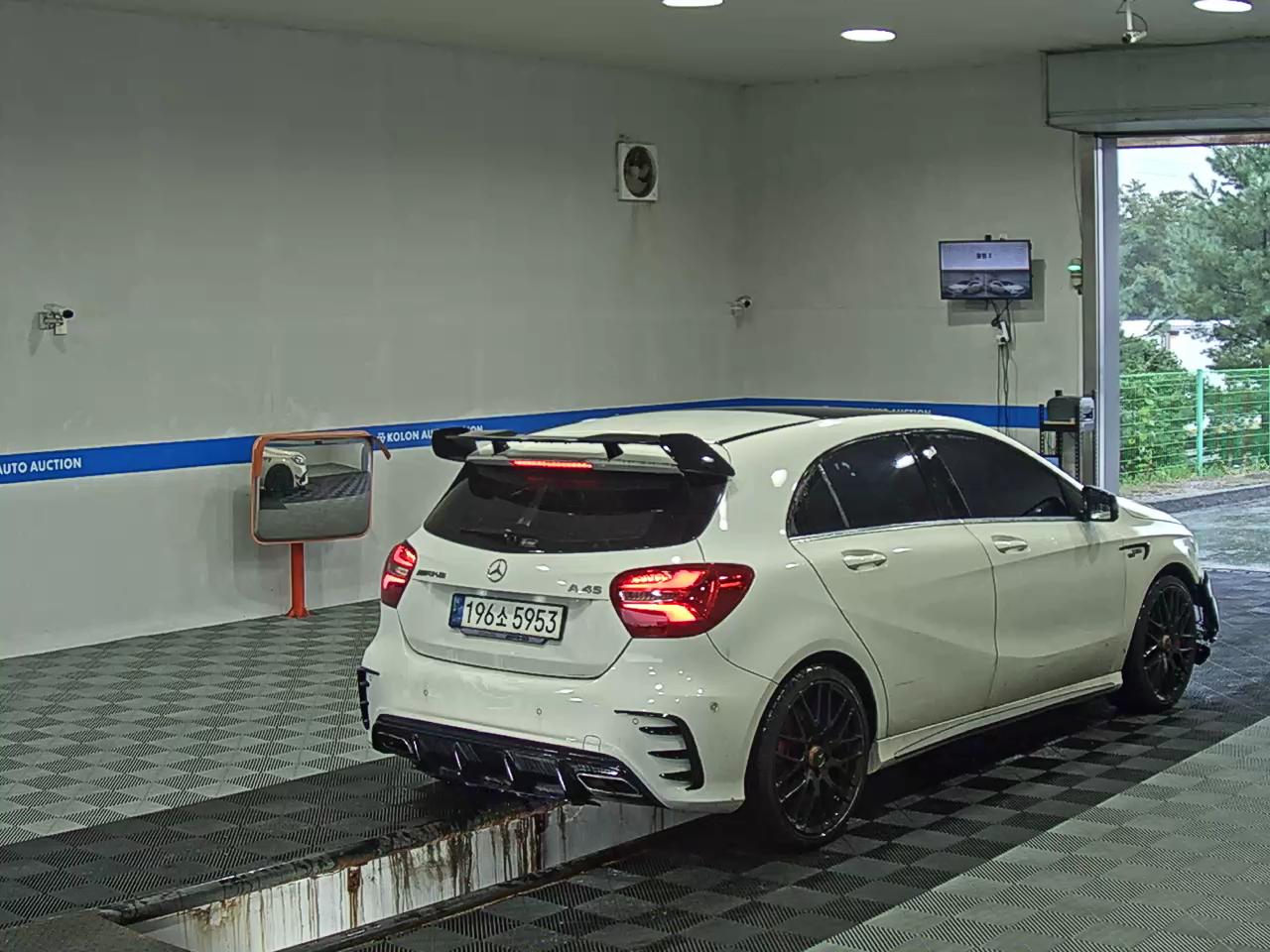 مرسيدس بنز A Class (3Rd Gen) A45 AMG 2018 A45