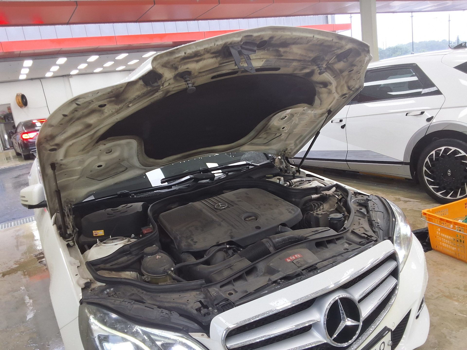 مرسيدس بنز E Class (4Th Gen) E250 Cdi فورماتيك 2014 4MATIC