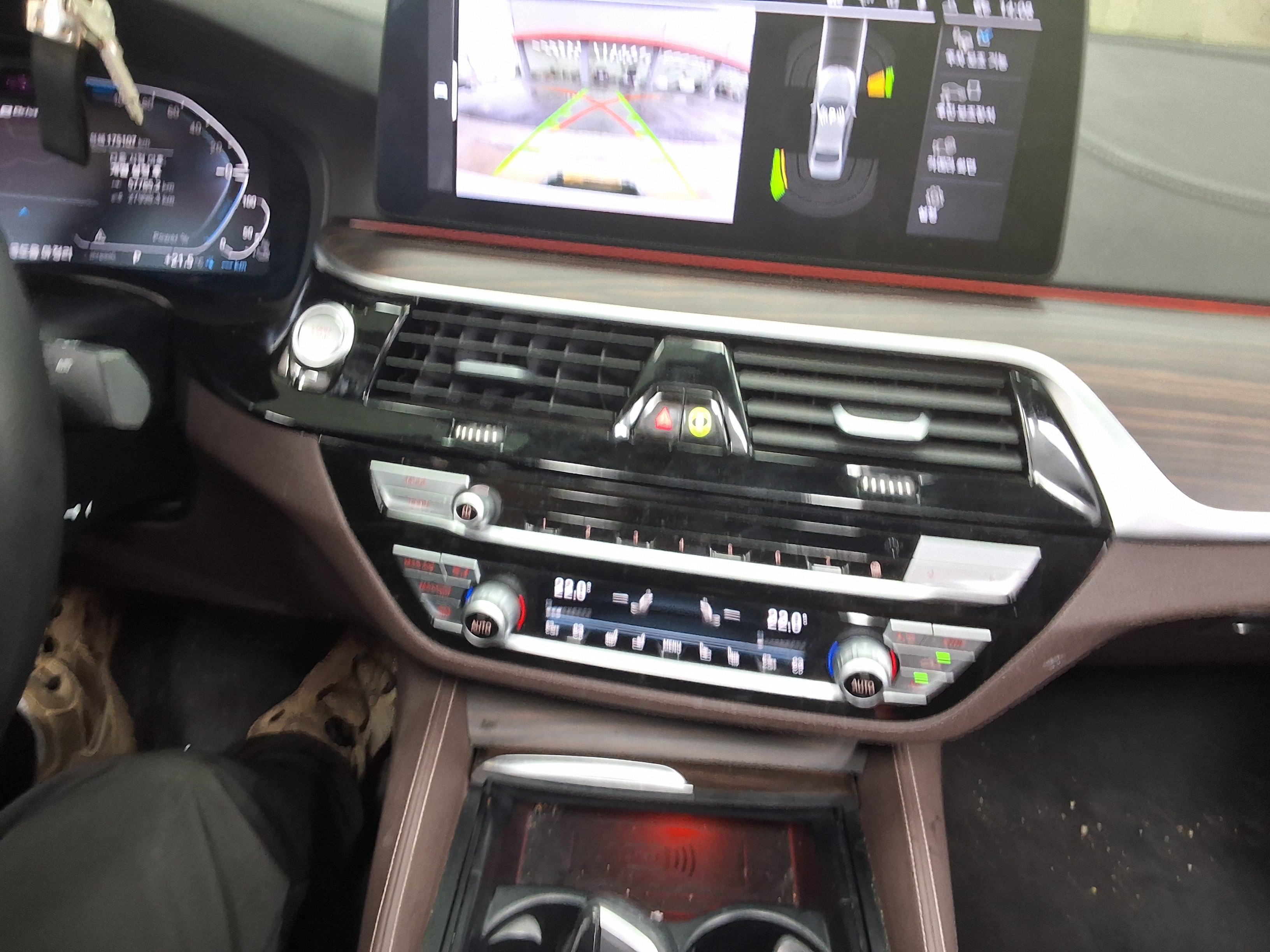 بي إم دبليو 5 Series (7Th Gen) 530E لكجري 2021 فاخر