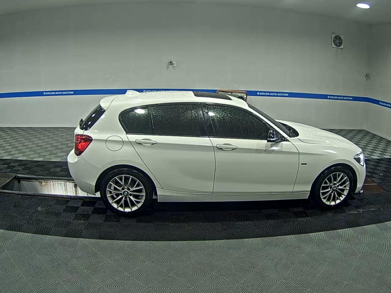بي إم دبليو 1 Series (2Nd Gen) 5 أبواب 118D Sports 2015 118d